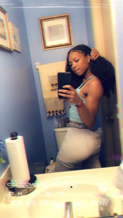 Watch Saleema 💖's leaked NSFW photo on TwXstars