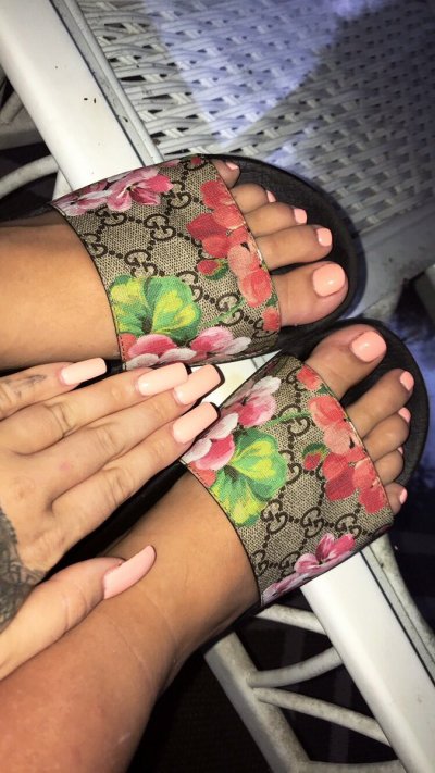 Watch Layla Love's leaked NSFW photo on TwXstars