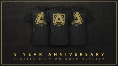 Watch Max Broecker's leaked NSFW photo on TwXstars