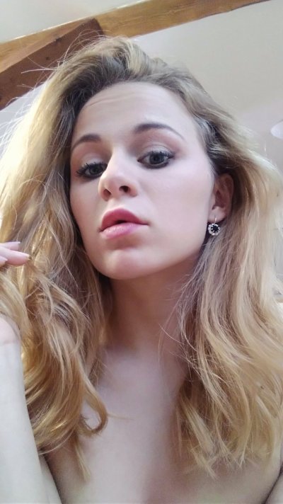 Watch Jenny Manson's leaked NSFW photo on TwXstars