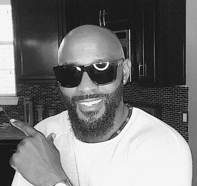 Watch Mateus's leaked NSFW photo on TwXstars