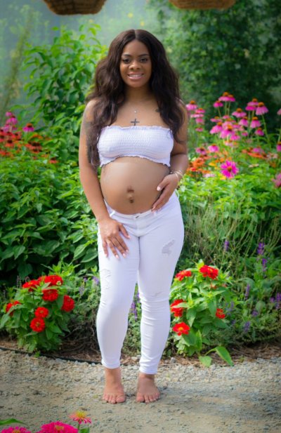 Watch IG: Beautywith_re 💄's leaked NSFW photo on TwXstars