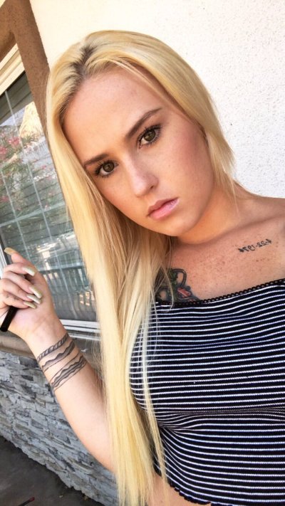 Watch Layla Love's leaked NSFW photo on TwXstars