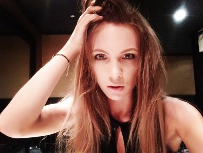 Watch Veronica Clark's leaked NSFW photo on TwXstars