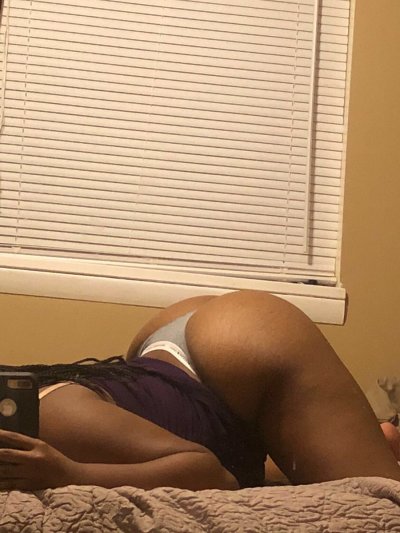 Watch 🏳️‍🌈 Rozi's leaked NSFW photo on TwXstars