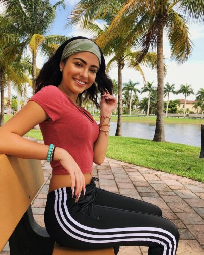 Watch Malú Trevejo's leaked NSFW photo on TwXstars