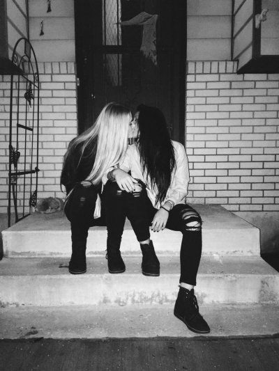 Watch girls on girls's leaked NSFW photo on TwXstars