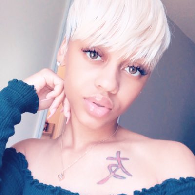 Watch GODDESSBAE__💛's leaked NSFW photo on TwXstars