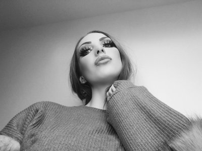 Watch Alice Brookes's leaked NSFW photo on TwXstars