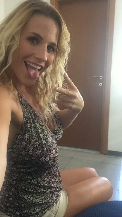 Watch Michelle Ferrari's leaked NSFW photo on TwXstars