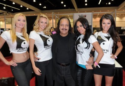 Watch Ron Jeremy's leaked NSFW photo on TwXstars