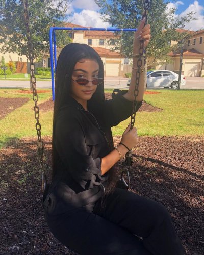 Watch Malú Trevejo's leaked NSFW photo on TwXstars