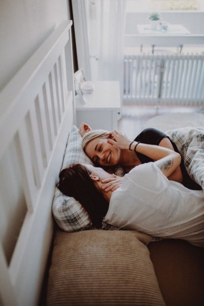 Watch girls on girls's leaked NSFW photo on TwXstars