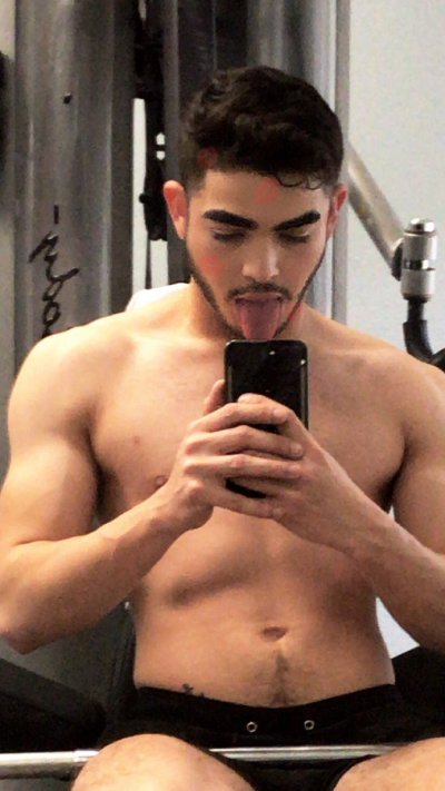 Watch Elmer.'s leaked NSFW photo on TwXstars