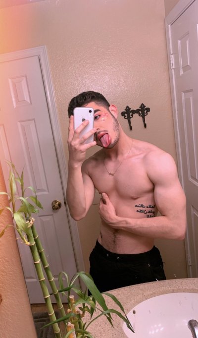 Watch Elmer.'s leaked NSFW photo on TwXstars