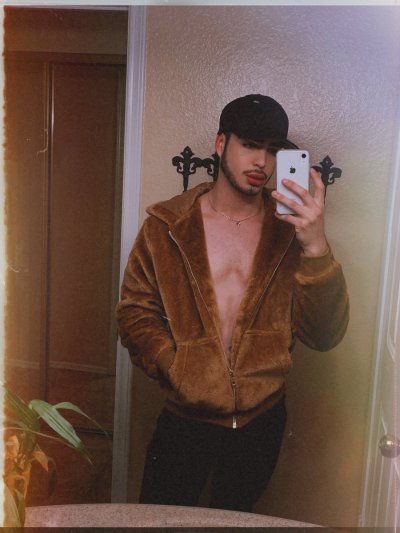 Watch Elmer.'s leaked NSFW photo on TwXstars