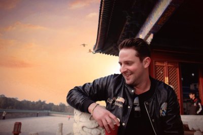 Watch Nicholas Alan's leaked NSFW photo on TwXstars