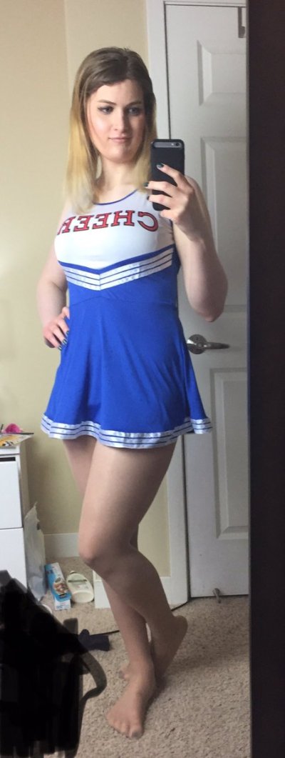 Watch Nikki Winters's leaked NSFW photo on TwXstars