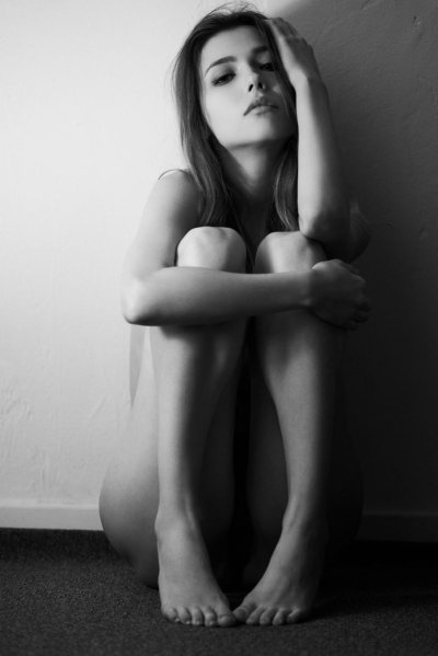 Watch Mila Azul's leaked NSFW photo on TwXstars