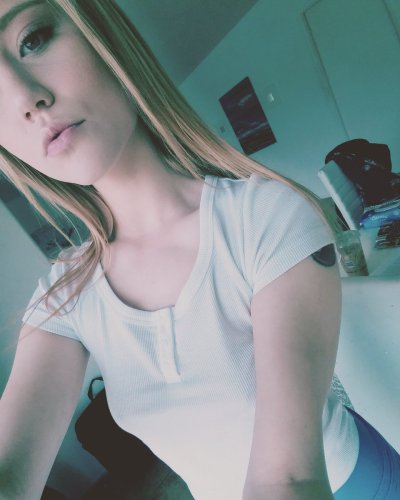 Watch Ali Novak's leaked NSFW photo on TwXstars