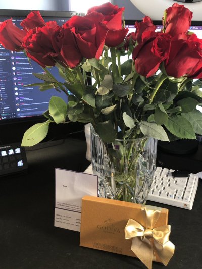 Watch EmilyRoseIV's leaked NSFW photo on TwXstars