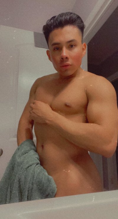 Watch ERICKITO BUBBLE 🍑's leaked NSFW photo on TwXstars