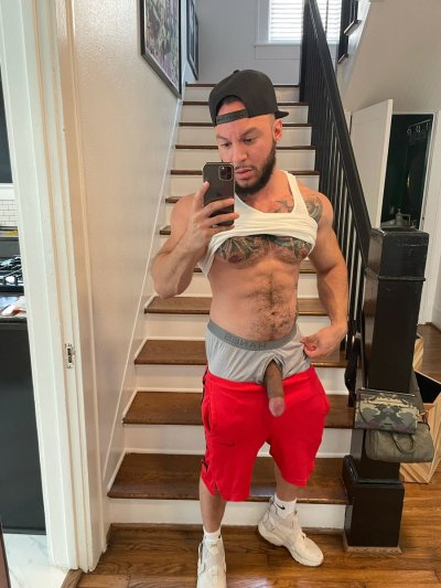 Watch Sir Gio's leaked NSFW photo on TwXstars