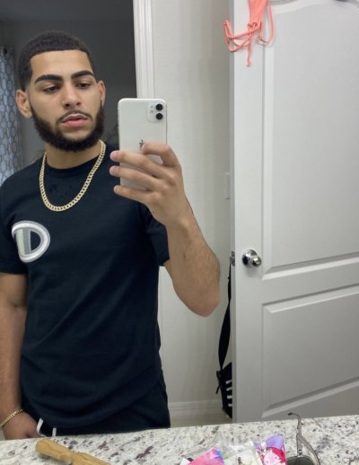 Watch gorillaglue327's leaked NSFW photo on TwXstars