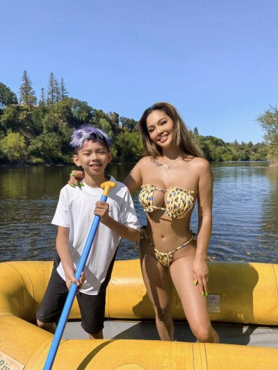 Watch Ashley Vee 🇵🇭's leaked NSFW photo on TwXstars