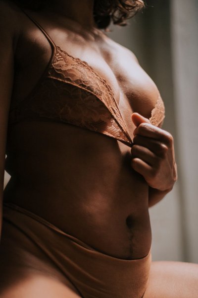 Watch Rubi Valentine's leaked NSFW photo on TwXstars