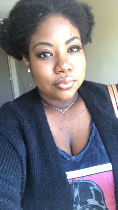 Watch C h e l l e 🍓🤍's leaked NSFW photo on TwXstars