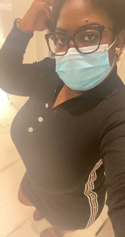 Watch C h e l l e 🍓🤍's leaked NSFW photo on TwXstars