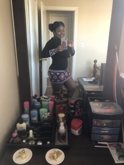 Watch C h e l l e 🍓🤍's leaked NSFW photo on TwXstars