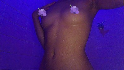 Watch Shea Briar's leaked NSFW photo on TwXstars