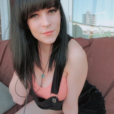 Watch Marie-Saint's leaked NSFW photo on TwXstars