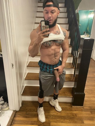 Watch Sir Gio's leaked NSFW photo on TwXstars