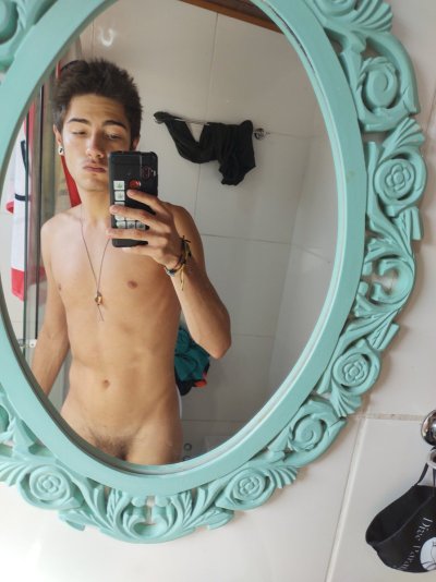 Watch MatteoZacX's leaked NSFW photo on TwXstars