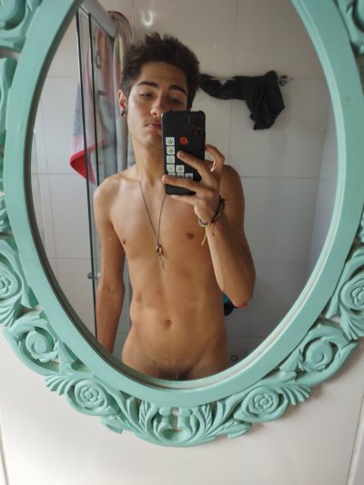 Watch MatteoZacX's leaked NSFW photo on TwXstars