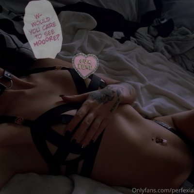 Watch ♊︎'s leaked NSFW photo on TwXstars