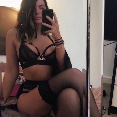 Watch Beth Spiby's leaked NSFW photo on TwXstars