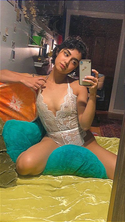 Watch Shea Briar's leaked NSFW photo on TwXstars