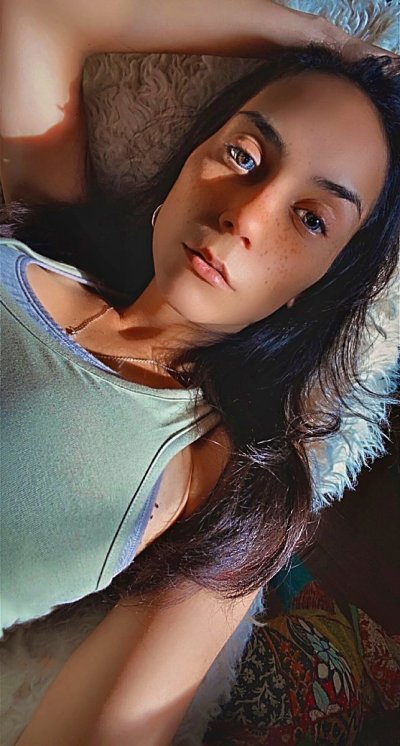 Watch Tia Fuckin Cyrus's leaked NSFW photo on TwXstars