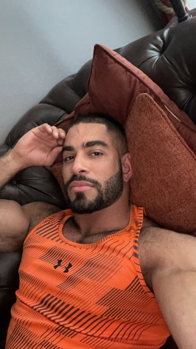 Watch Liam's leaked NSFW photo on TwXstars