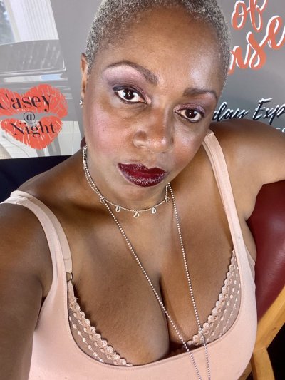 Watch Casey Carter's leaked NSFW photo on TwXstars