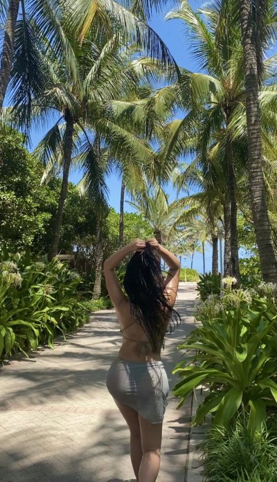 Watch Kit's leaked NSFW photo on TwXstars