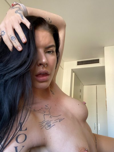Watch Beth Spiby's leaked NSFW photo on TwXstars
