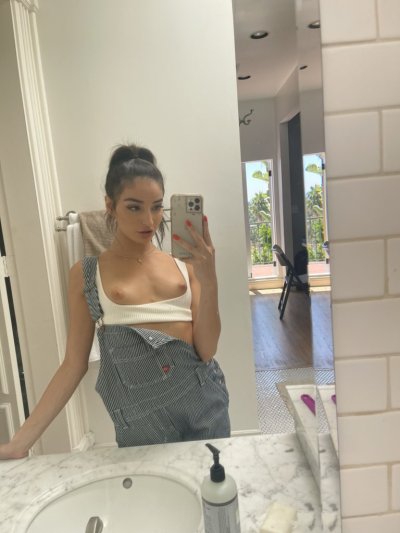 Watch Emily Willis's leaked NSFW photo on TwXstars