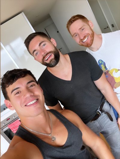 Watch Oliver Hunt's leaked NSFW photo on TwXstars