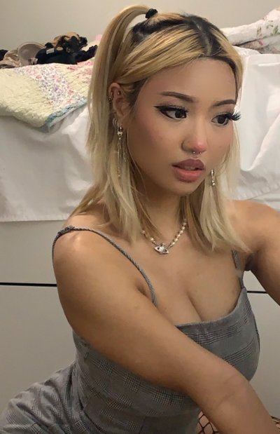 Watch v ♡ (⇀ 3 ↼)'s leaked NSFW photo on TwXstars