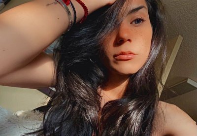 Watch Tia Fuckin Cyrus's leaked NSFW photo on TwXstars